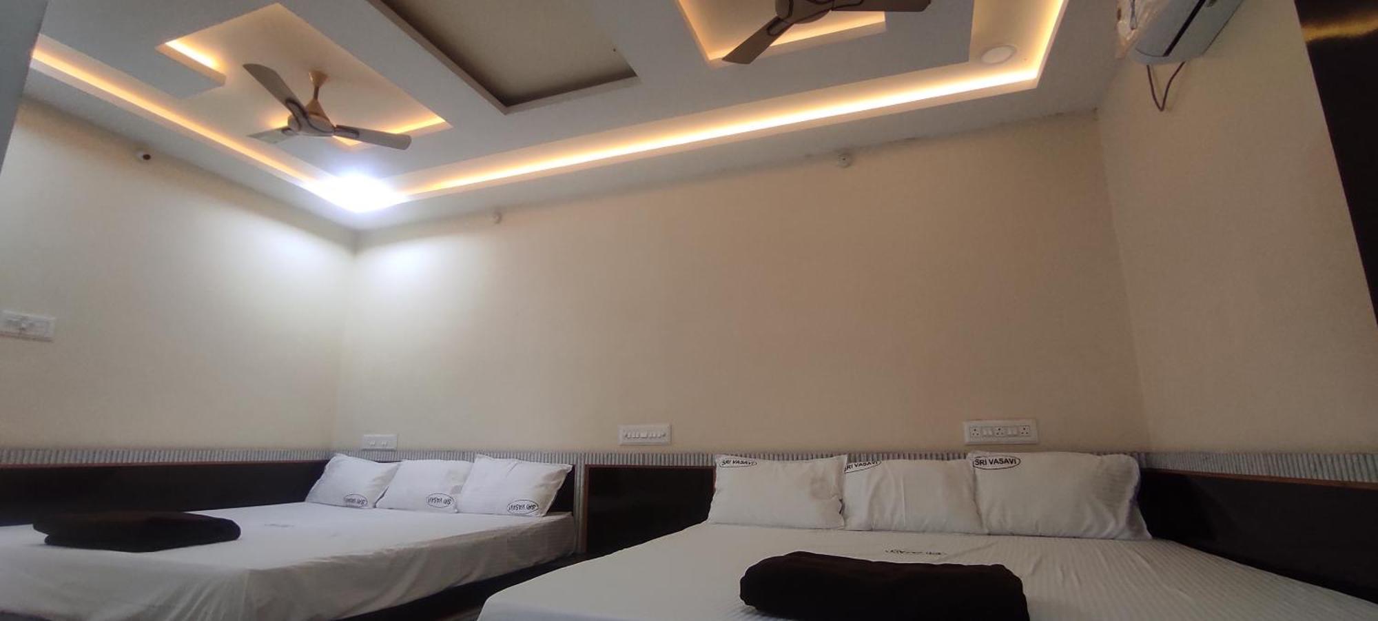 Sri Vasavi Residency Hotel ราเมศวาราม ภายนอก รูปภาพ
