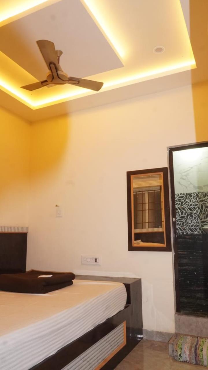 Sri Vasavi Residency Hotel ราเมศวาราม ภายนอก รูปภาพ
